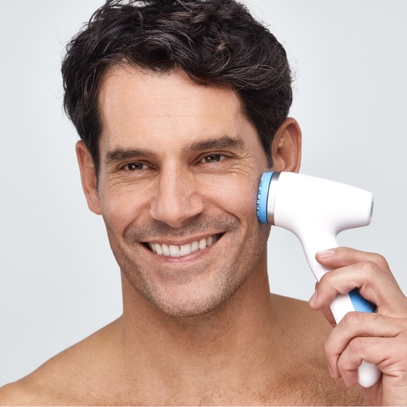 COPY - Lumispa io Cleansing Beauty Device & Acne Clear Line Products - Picture 9 of 15